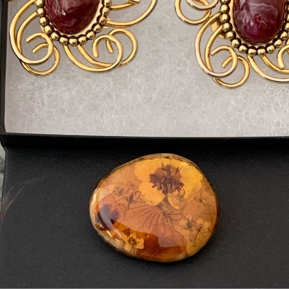 Vintage Chameleon Clip in Earrings plus bonus Flower inlay Amber Pin - Picture 2 of 9